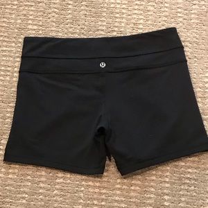 Lululemon black booty shorts